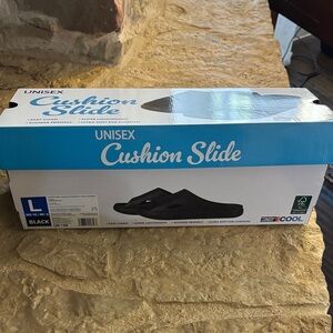 Cushion Slide Black Sandals